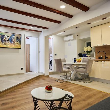 Bernard Deluxe Renovated Peaceful Old Town Gem Apartman Split Kültér fotó