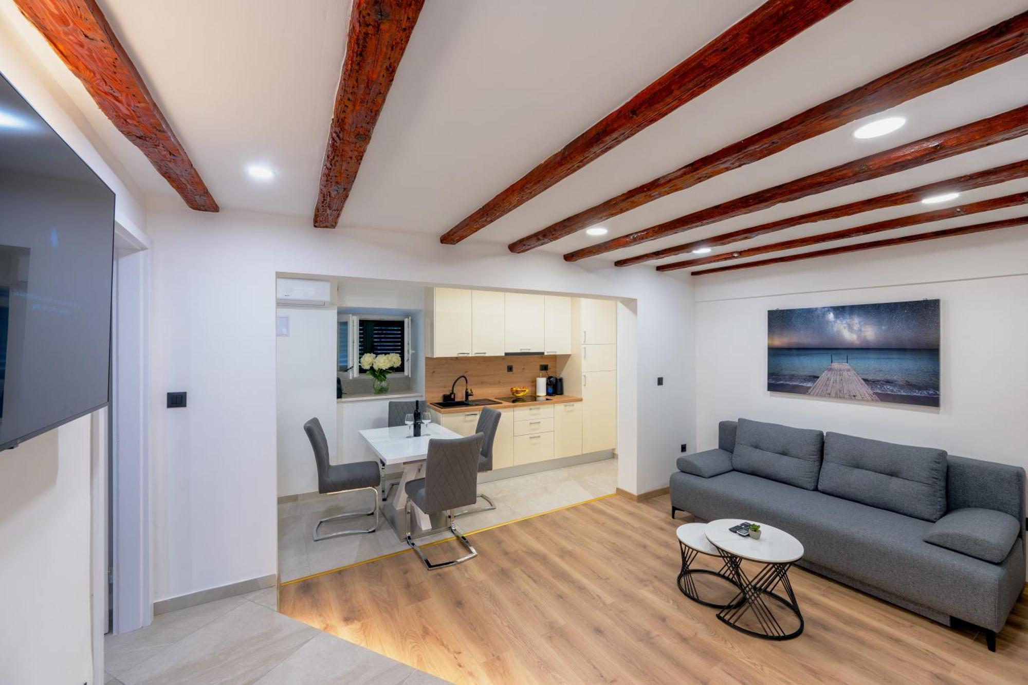Bernard Deluxe Renovated Peaceful Old Town Gem Apartman Split Kültér fotó