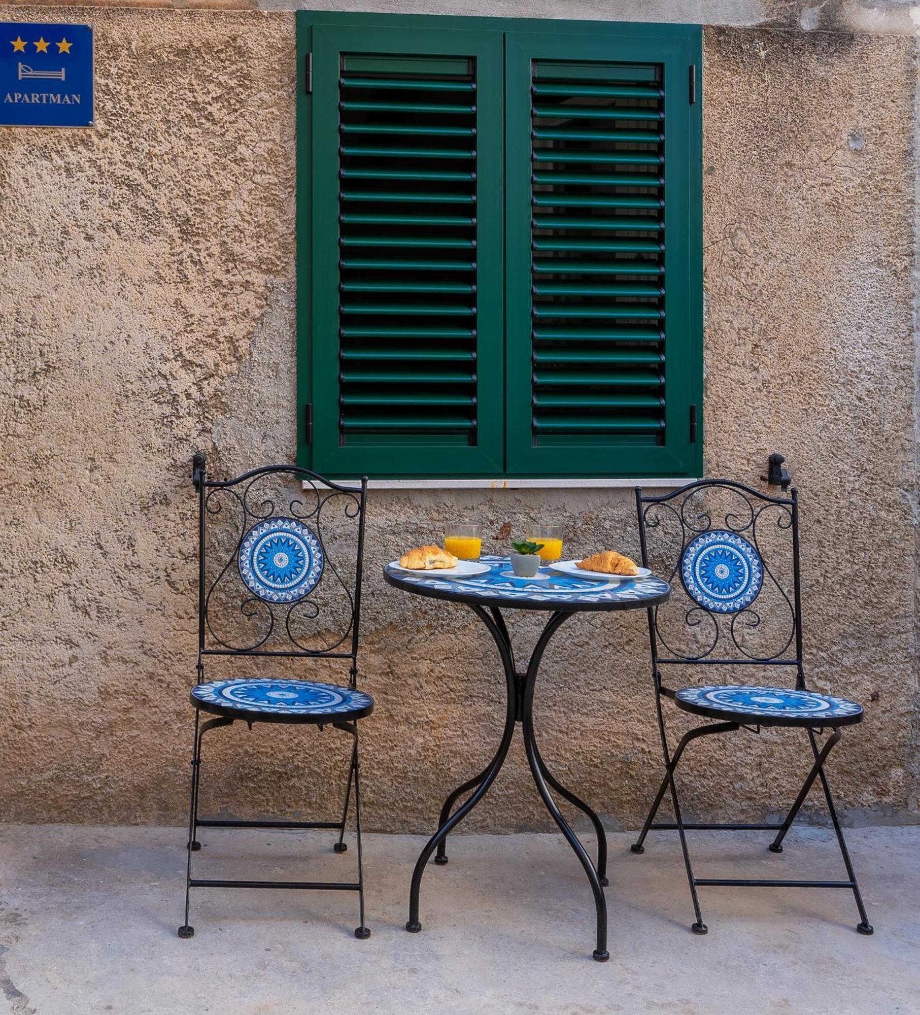 Bernard Deluxe Renovated Peaceful Old Town Gem Apartman Split Kültér fotó