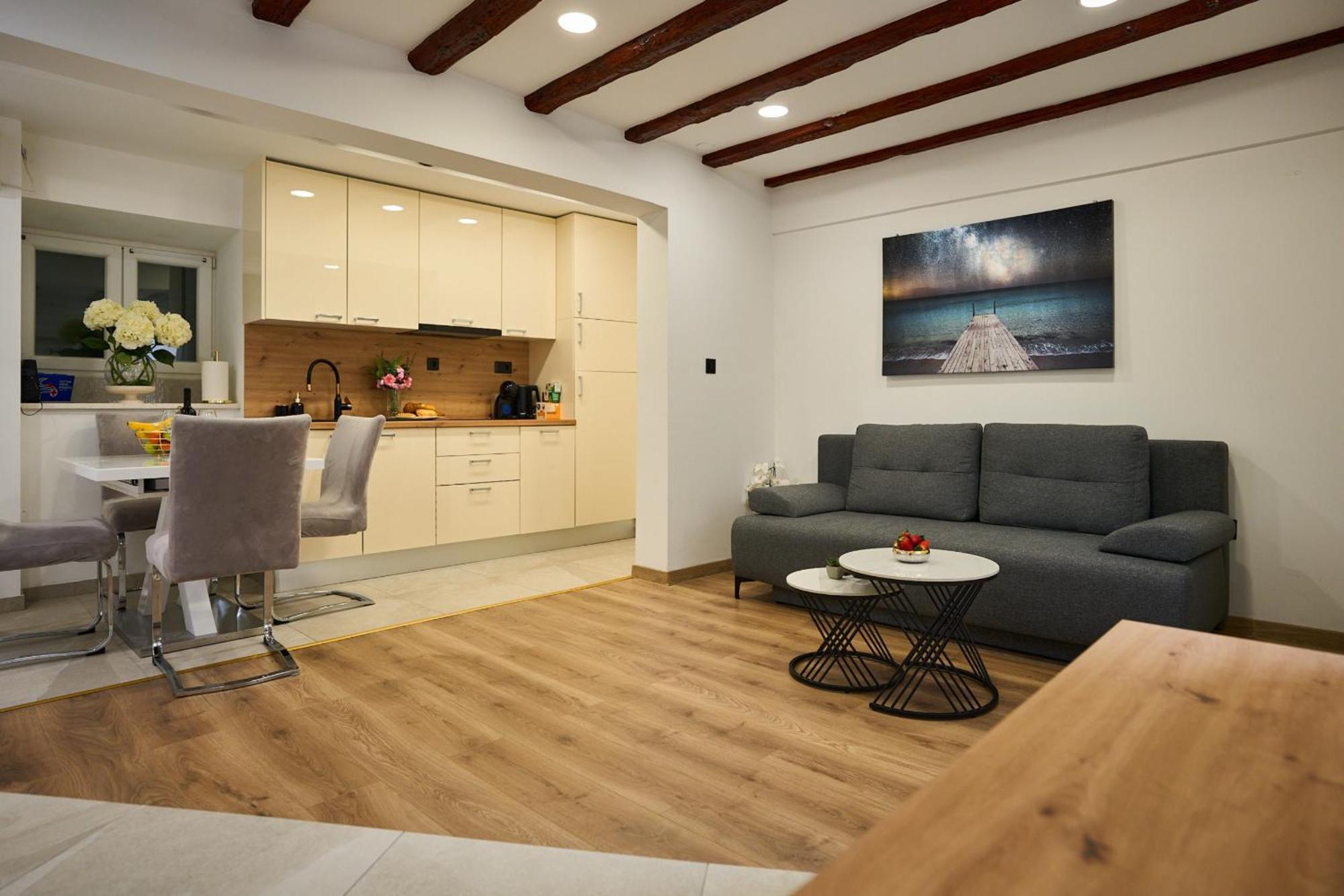 Bernard Deluxe Renovated Peaceful Old Town Gem Apartman Split Kültér fotó